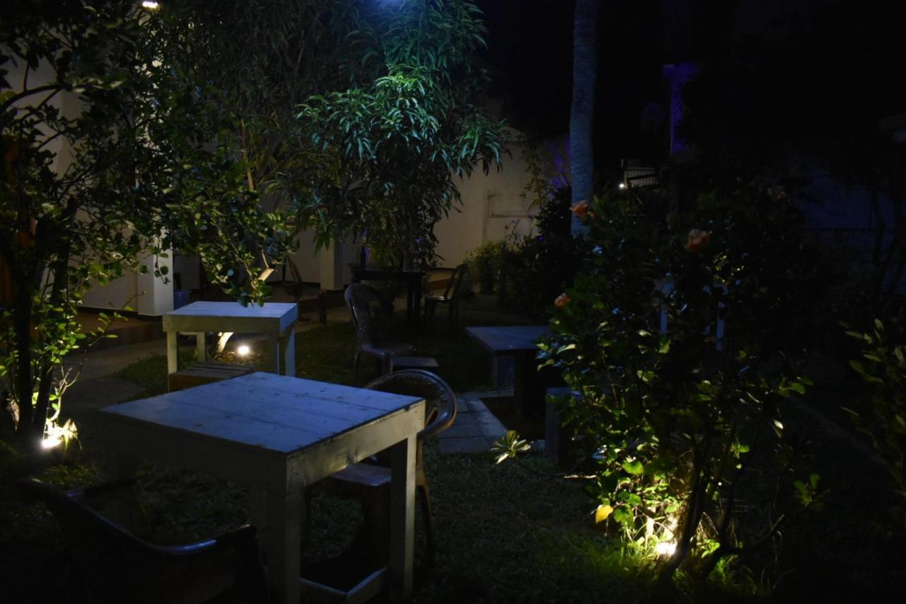 Aroma Guest House ミリッサ エクステリア 写真